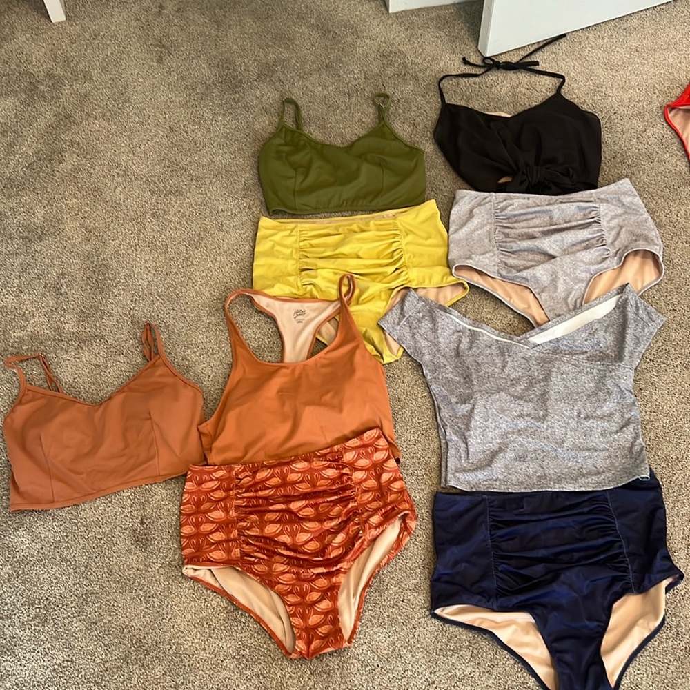 Kortni Jeane bundle size L (5 tops, 4 bottoms)